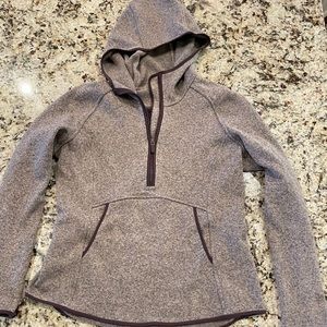 Lululemon women’s half zip size 10